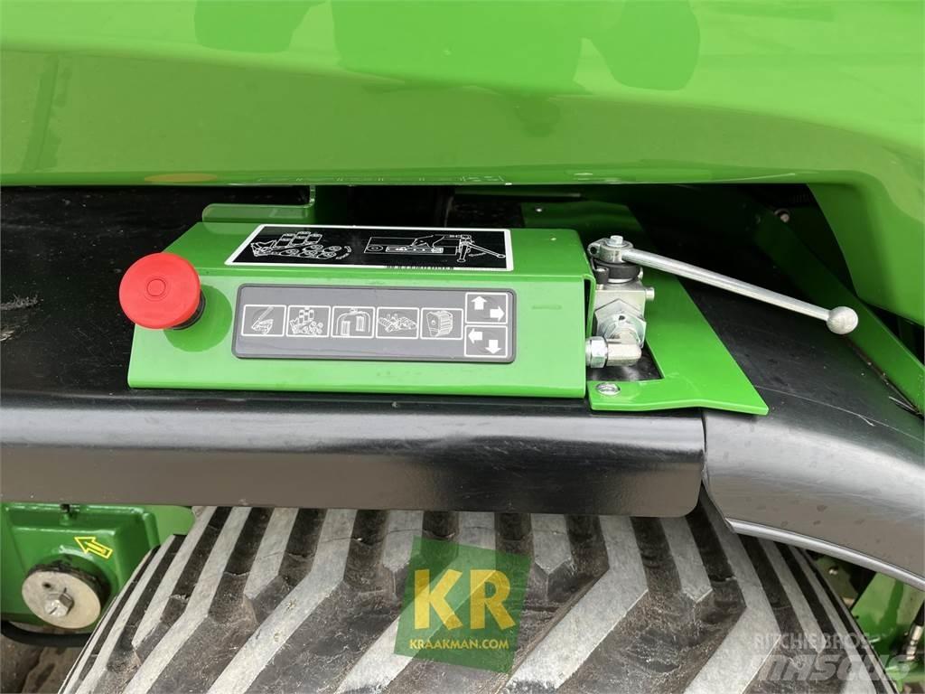 John Deere C441R Ronde-balenpersen