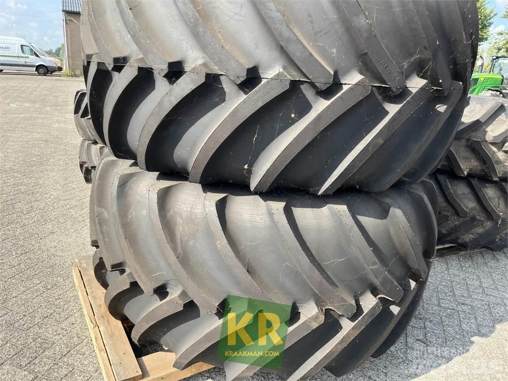 Mitas 900/60R32SFT Banden, wielen en velgen