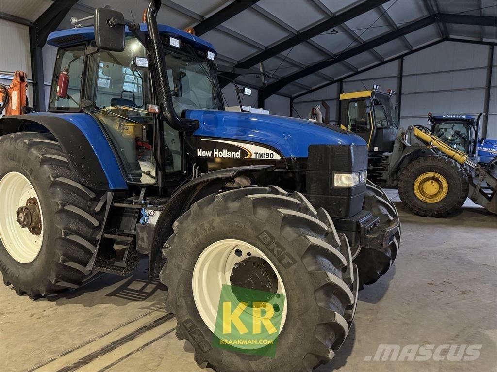 New Holland TM190 Tractoren