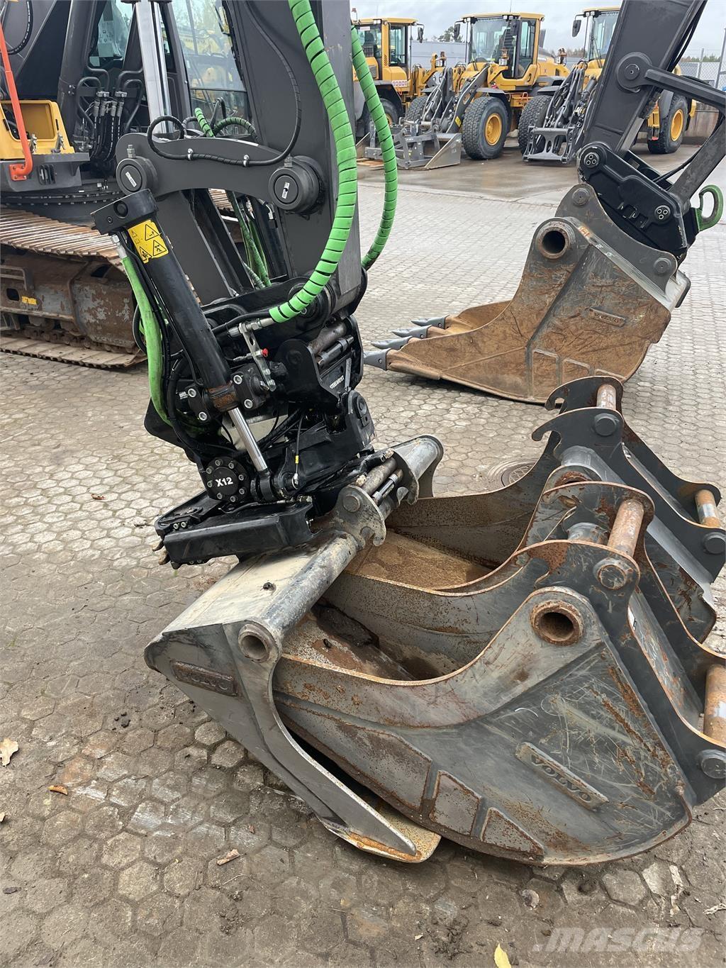  ECR88D Minigraafmachines < 7t