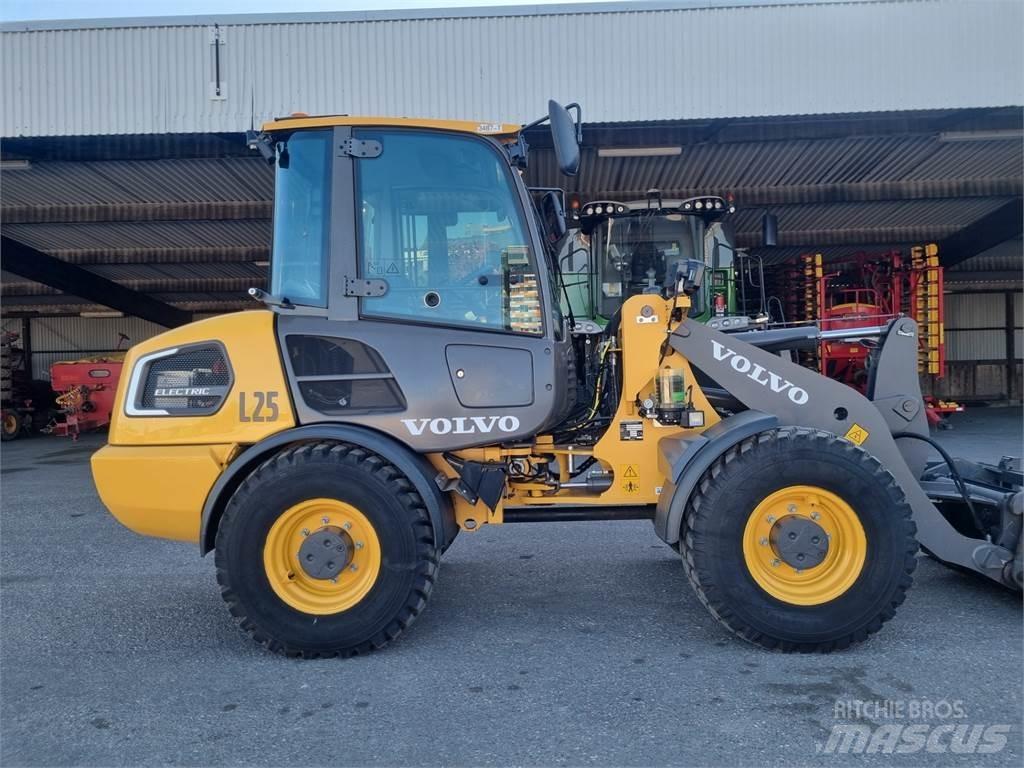 Volvo JL25H Miniladers