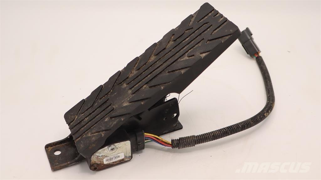 Volvo GASPEDAL Cabine en interieur