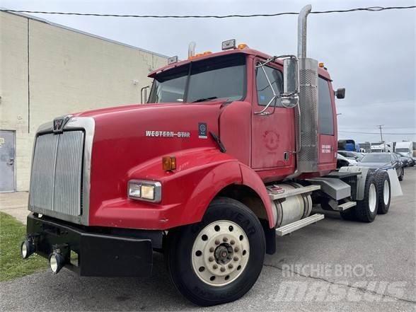 Western Star 4900 Trekkers