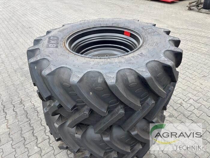BKT KR 600/70R30 Banden, wielen en velgen