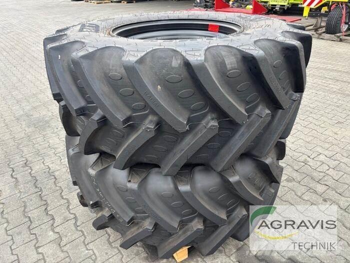 BKT KR 600/70R30 Banden, wielen en velgen