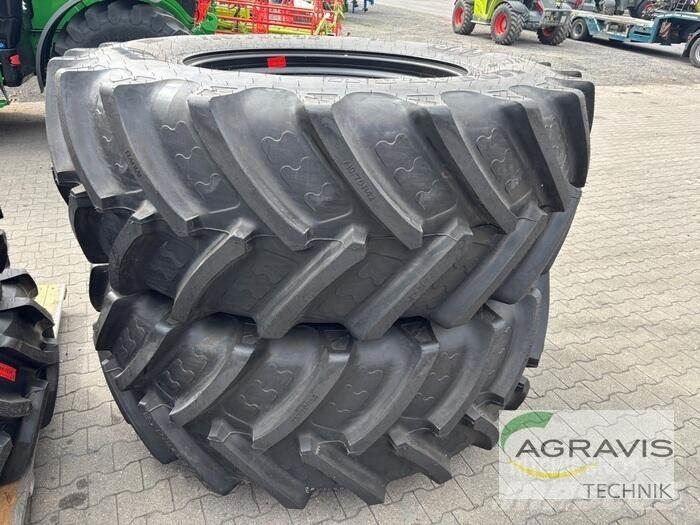 BKT KR710/70R42 Banden, wielen en velgen