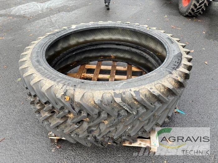 Ceat 320/90R54 Banden, wielen en velgen