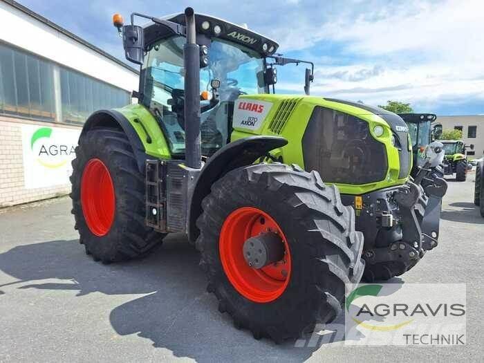 CLAAS AXION 870 Tractoren