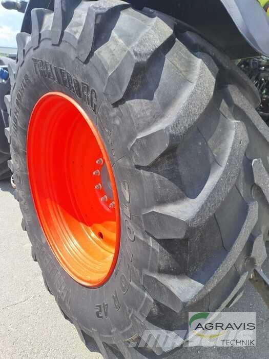 CLAAS AXION 870 Tractoren