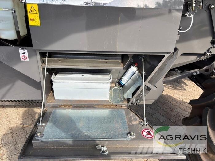 CLAAS TRION 650 Maaidorsmachines