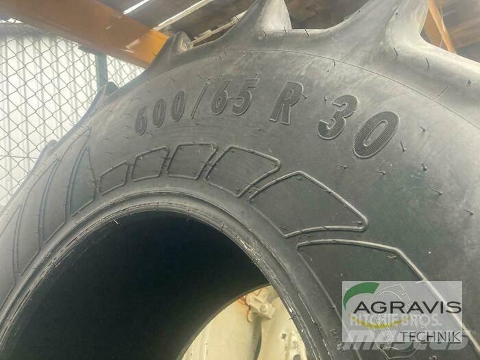 Continental 650/65 R30 Banden, wielen en velgen