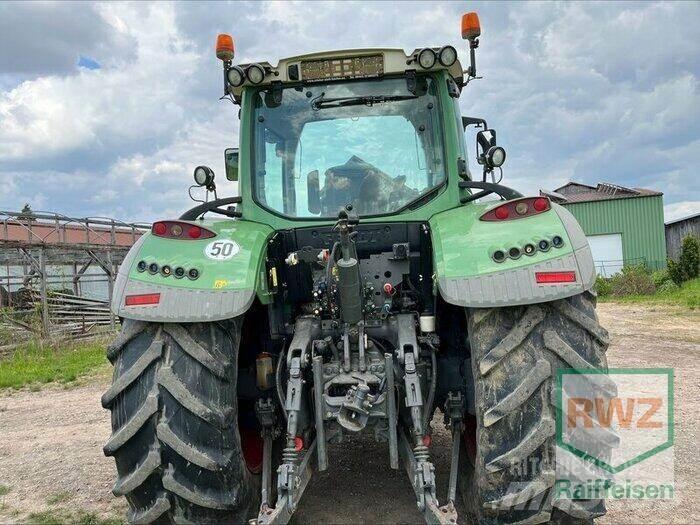 Fendt 718 Vario Tractoren