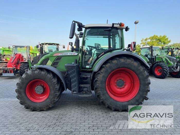 Fendt 718 VARIO S4 Tractoren