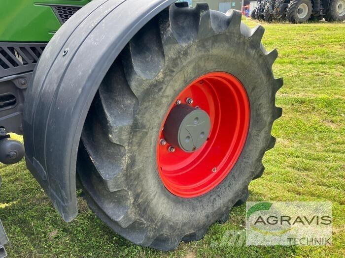 Fendt 718 VARIO S4 Tractoren