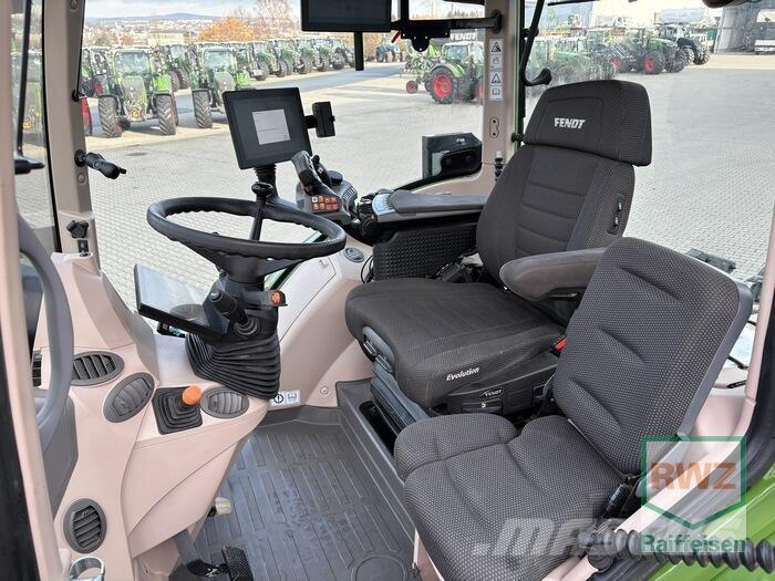 Fendt 728 Vario Tractoren