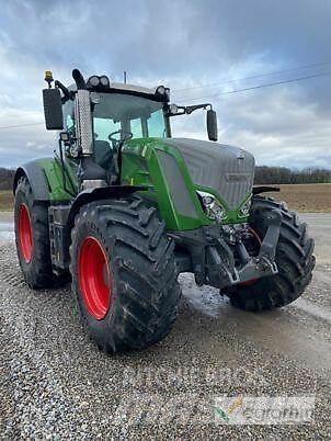 Fendt 824 PROFI PLUS Tractoren