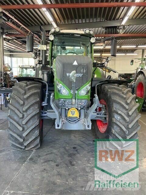 Fendt 828 Vario S4 Tractoren