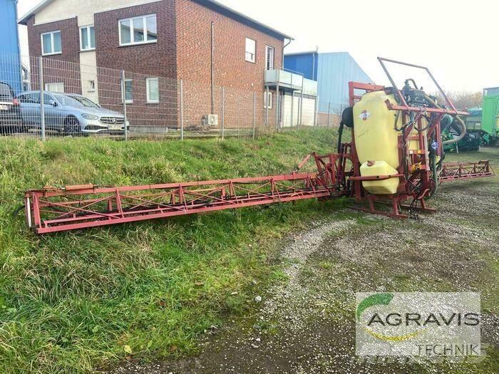 Hardi MEGA 1000 LTR. Getrokken spuitmachines