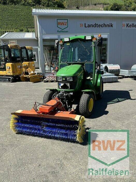 John Deere 2320 Compacttrekkers