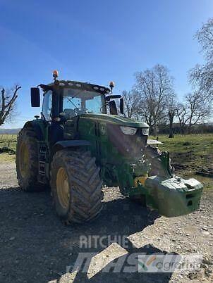 John Deere 6250R Tractoren