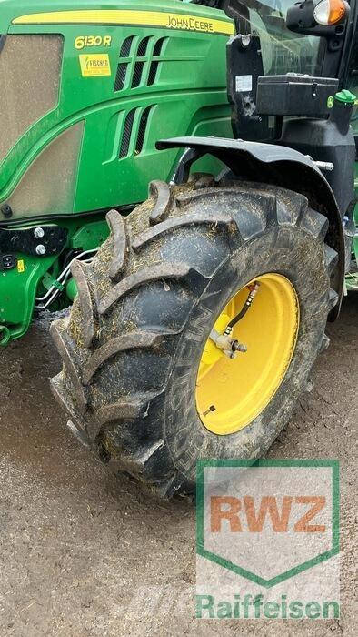 John Deere 6R 130 Tractoren