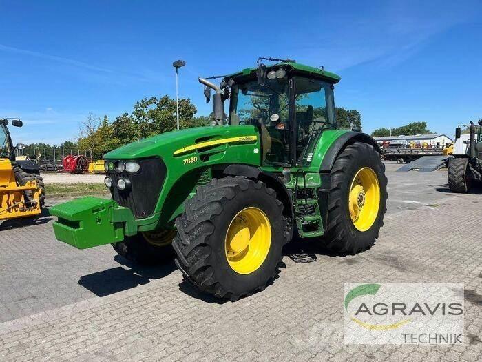 John Deere 7830 Tractoren