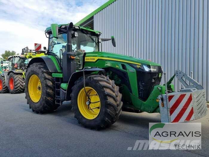 John Deere 8R 310 Tractoren
