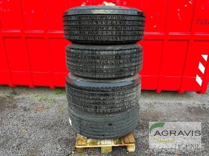  KR 425/65 R 22,5 Banden, wielen en velgen