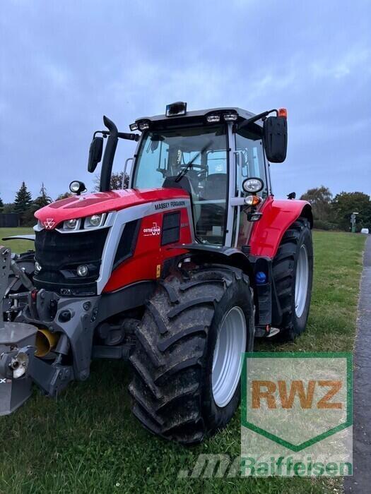 Massey Ferguson 6S 155 Tractoren
