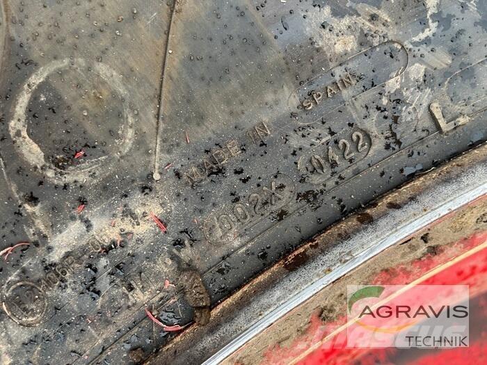 Michelin KR 710/75R42 Banden, wielen en velgen