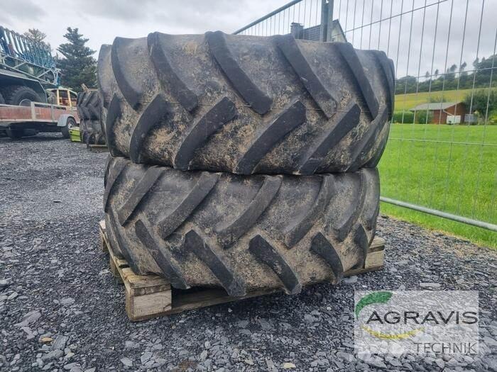 Mitas 380/70R24 Banden, wielen en velgen