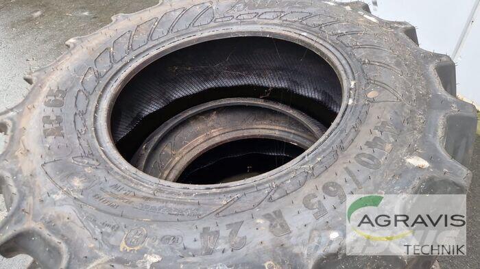 Mitas 440/65R24 Banden, wielen en velgen