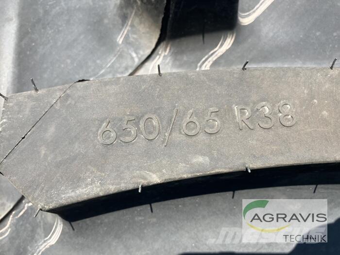 Mitas 650/65R38 Banden, wielen en velgen