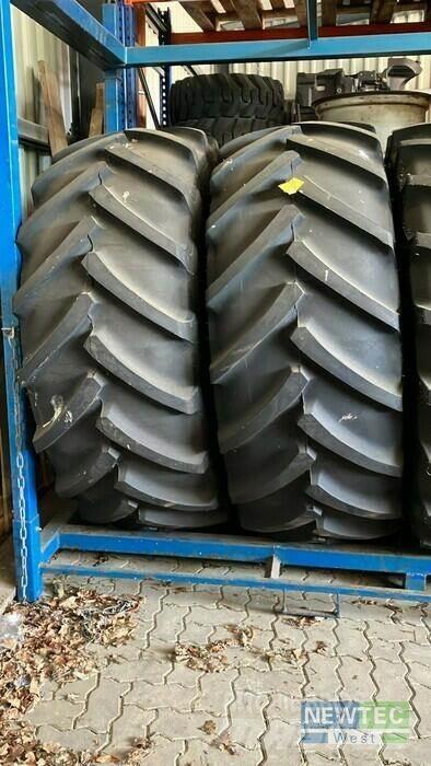 Mitas KR 650/75R32 Banden, wielen en velgen
