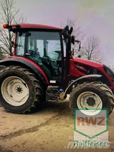 Valtra A85 Tractoren