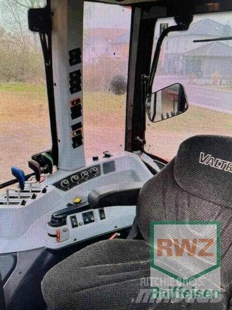 Valtra A85 Tractoren
