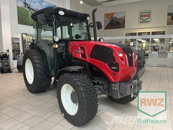 Valtra F105S 2D3 Tractoren