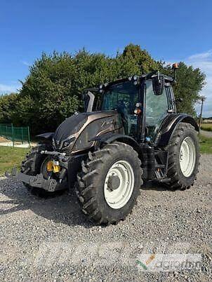 Valtra N135 DIRECT Tractoren