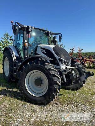Valtra N155 DIRECT Tractoren