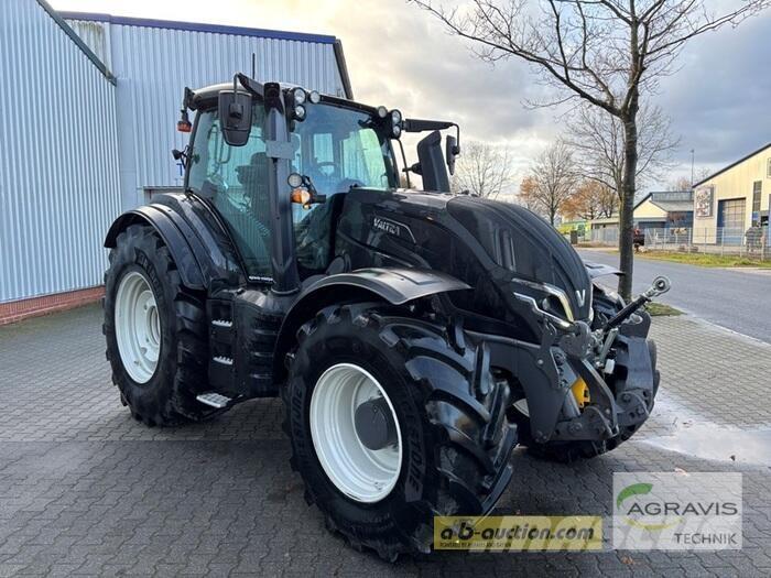 Valtra T 235 D Tractoren