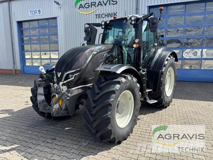 Valtra T 235 D 2A1 Tractoren