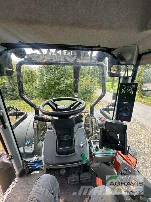 Valtra T 235 D 2A1 Tractoren