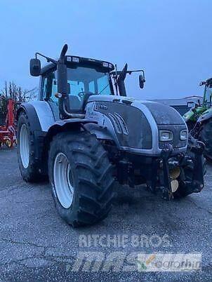 Valtra T172 HITECH Tractoren
