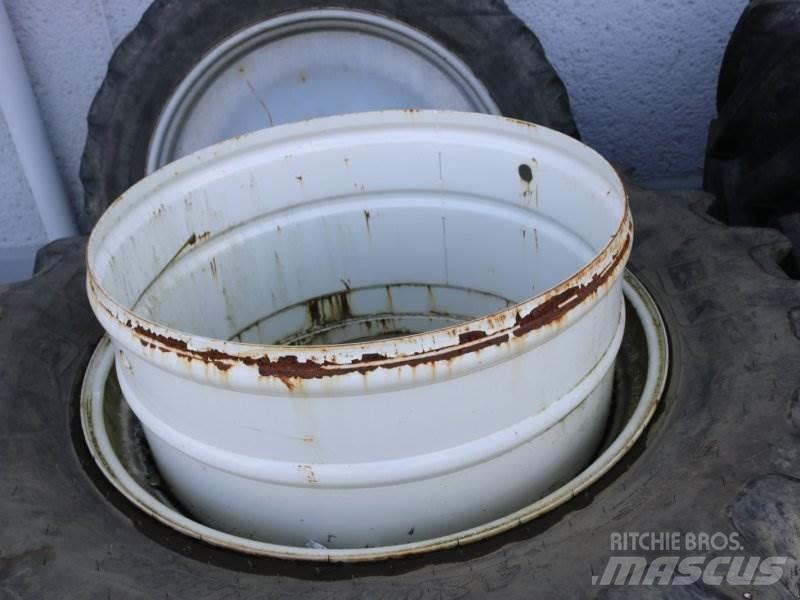 480/70 R38 Banden, wielen en velgen