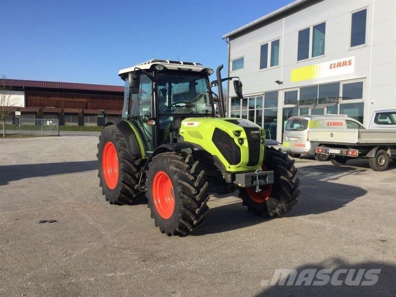 CLAAS AXOS 240 Tractoren
