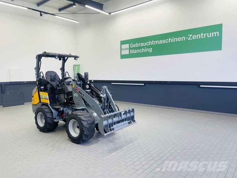 GiANT G2200E Schrankladers