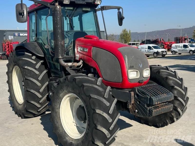 Valtra A93 H Tractoren
