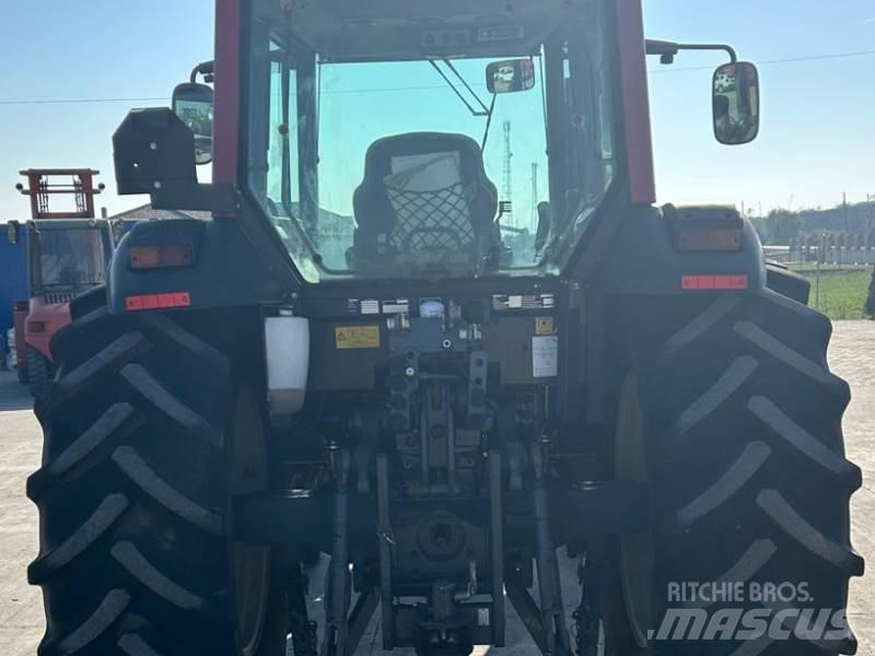 Valtra A93 H Tractoren