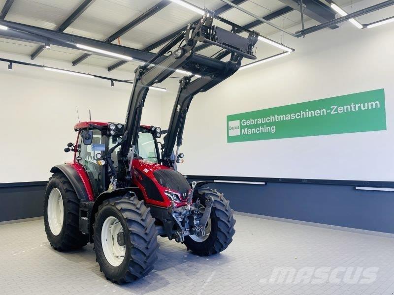 Valtra G135A Tractoren
