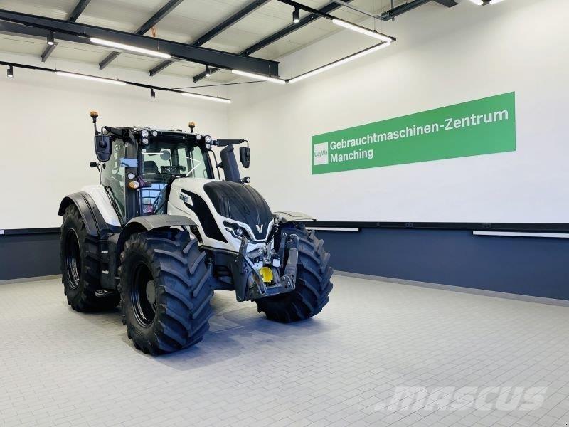Valtra T215D Tractoren